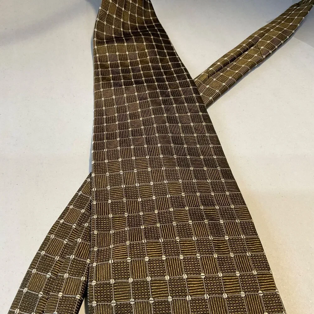 Harold Powell Mens classic Brown Silk Tie micro dots textured weave Italy